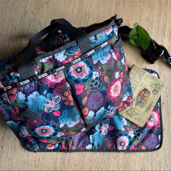 LeSportsac Ryan Tote w/ Changing Pad - Picture 1 of 5
